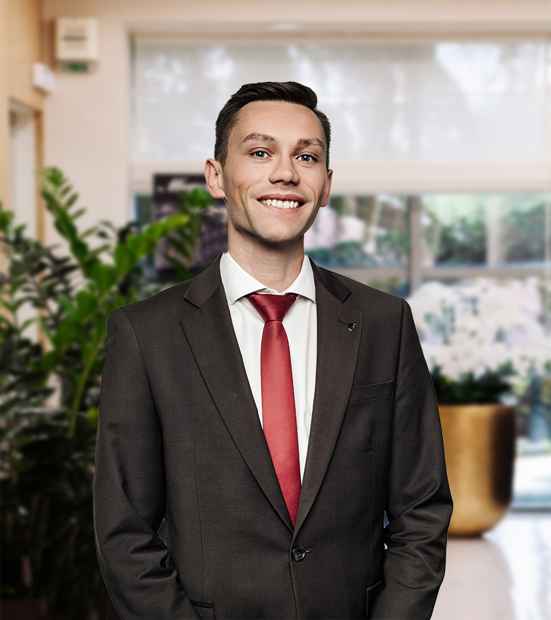 Николай  Суржиков 