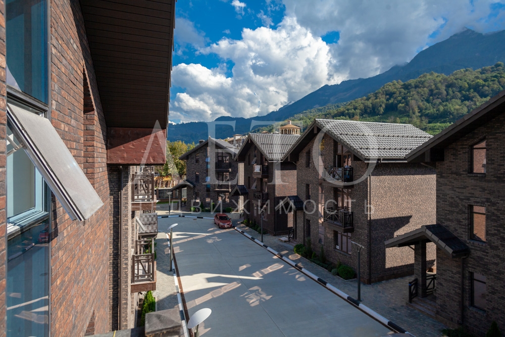 Polyana Gorky Village