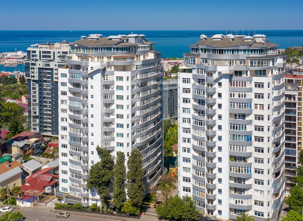 Первомайская 11 и 13