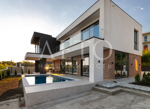 Геленджикская ул.-Z13112