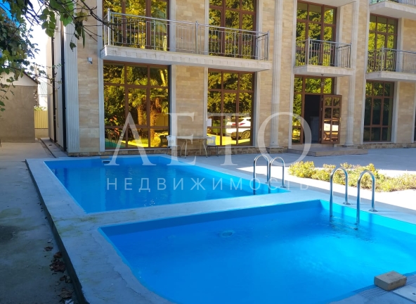 Гостиница 675 м²