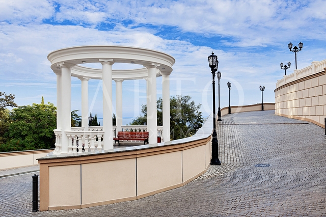 Дипломат
