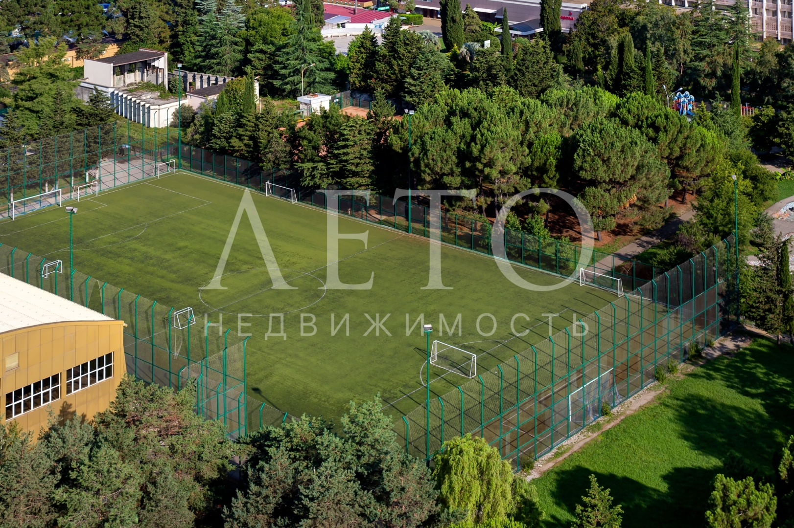 Golden Residenсe